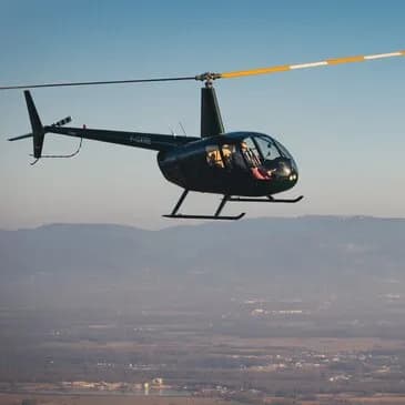 Baptême en hélicoptère près de Brive la Gallarde Baptême en hélicoptère près de Brive la Gallarde